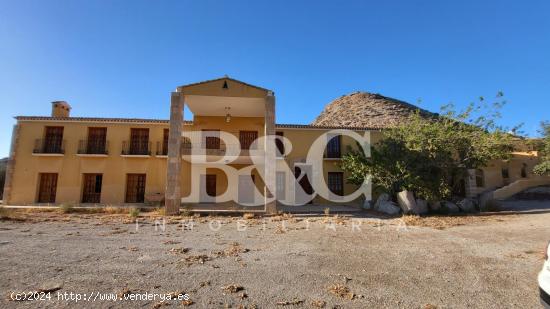  CORTIJO PARA TERMINAR COMO HOTEL RURAL - MURCIA 