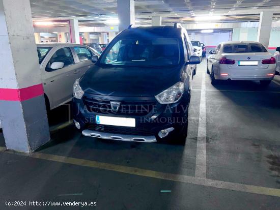 Plaza de garaje en Parla, zona inlasa, tiene una longitud de 11 metros - MADRID