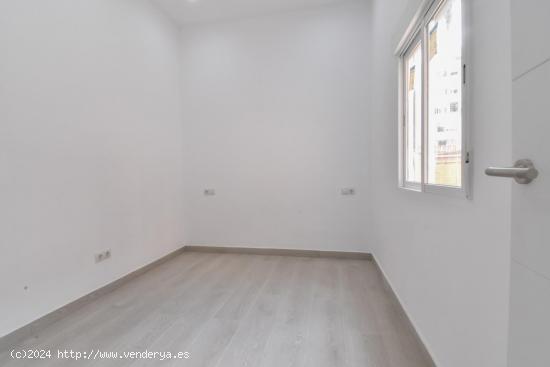 LOCAL COMERCIAL CONVERTIDO EN APARTAMENTO 1 DORMITORIO CENTRICO FUENGIROLA - MALAGA