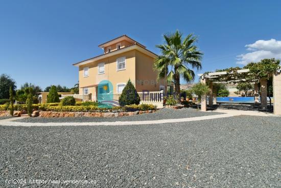 FANTÁSTICO CHALET DE LUJO EN EL CAMPO DE TOTANA - REF 525 - MURCIA