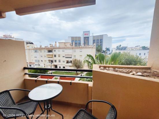 Precioso apartamento de 2 dormitorios en venta situado en el centro de Nerja - MALAGA