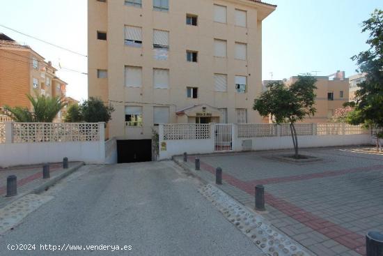 Garaje en la zona de Avenida de Cervantes, Guardamar del Segura, Alicante, Costa Blanca - ALICANTE