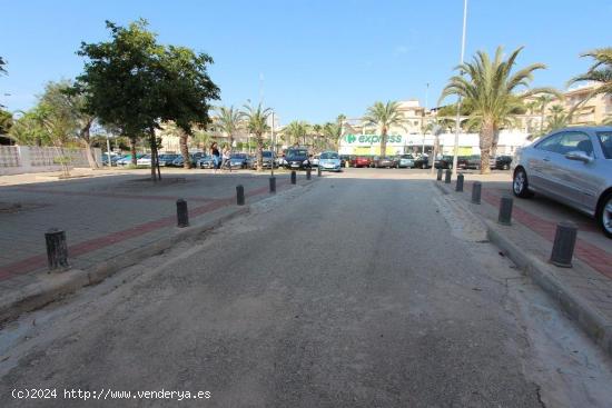 Garaje en la zona de Avenida de Cervantes, Guardamar del Segura, Alicante, Costa Blanca - ALICANTE