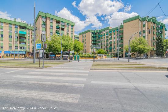 Encantadora Vivienda de 4 Dormitorios con Terraza y Garaje en Zona Excepcional de Villarejo - GRANAD