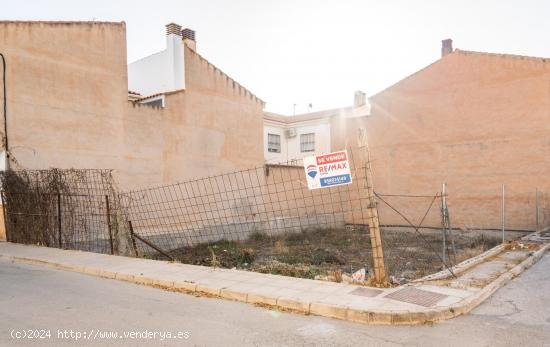 SE VENDE SOLAR EN ZÚJAR - GRANADA