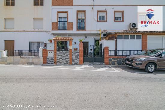 GRAN VIVIENDA CON RESTAURANTE - GRANADA