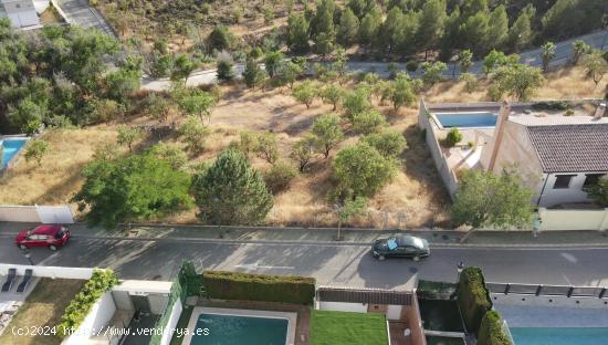 Terreno Urbanizable de 1.000 m² en Otura, Urbanización Cortijo de la Luz - GRANADA