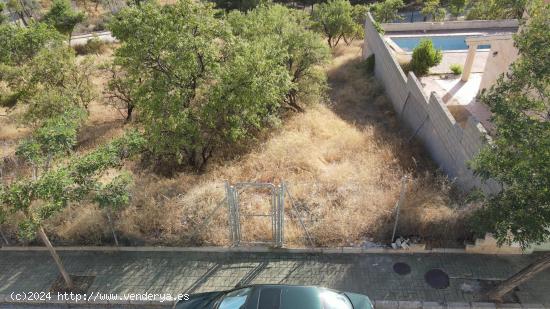 Terreno Urbanizable de 1.000 m² en Otura, Urbanización Cortijo de la Luz - GRANADA