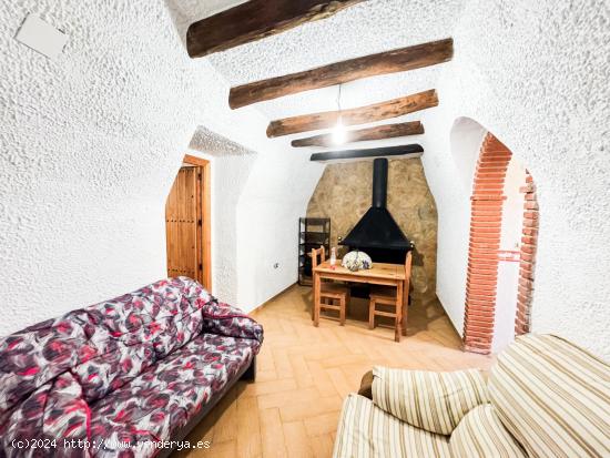 ¡Tu Refugio Perfecto en Granada! Casa-Cueva Encantadora en Los Olivos, Castilléjar - GRANADA