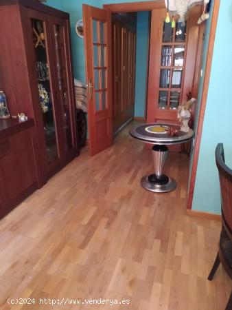 SE VENDE CÉNTRICO PISO EN BAZA - GRANADA