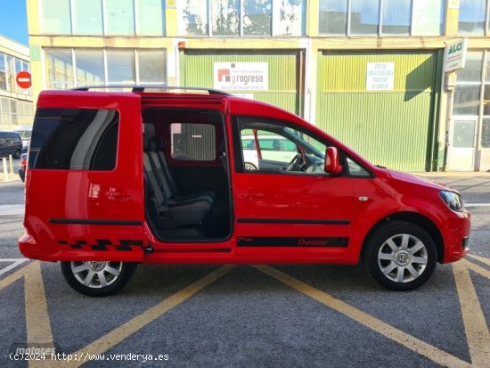 Volkswagen Caddy 1.6 tdi combi pro de 2012 con 159.000 Km por 12.450 EUR. en Navarra