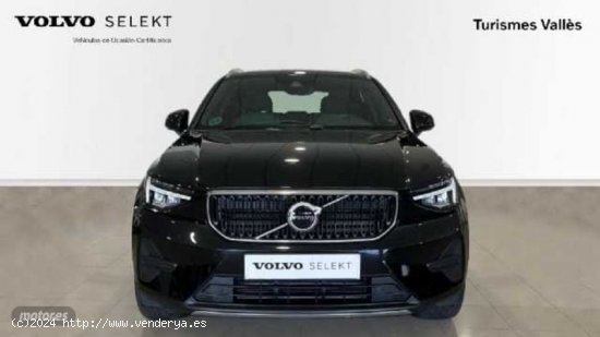 Volvo XC40 XC40 Core, T2 autom?tico, Gasolina de 2023 con 22.677 Km por 35.900 EUR. en Barcelona