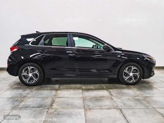 Hyundai i30 1.0 TGDI Tecno 48V 120 de 2022 con 17.000 Km por 21.990 EUR. en Guipuzcoa