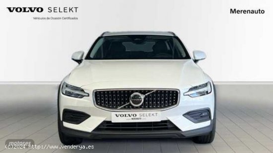 Volvo V 60 V60 Cross Country Core, B4 (diesel) AWD, Diesel de 2023 con 6 Km por 46.900 EUR. en A Cor