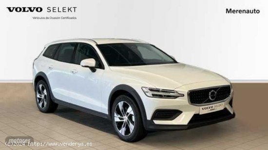 Volvo V 60 V60 Cross Country Core, B4 (diesel) AWD, Diesel de 2023 con 6 Km por 46.900 EUR. en A Cor