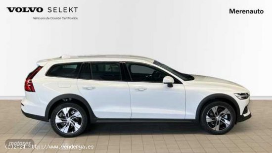 Volvo V 60 V60 Cross Country Core, B4 (diesel) AWD, Diesel de 2023 con 6 Km por 46.900 EUR. en A Cor