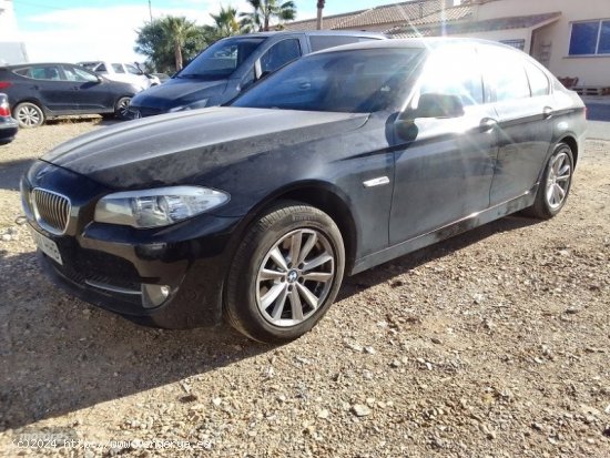 BMW Serie 5 520 D 184 CV (MOTOR ROTO). de 2011 con 267.000 Km por 6.000 EUR. en Murcia