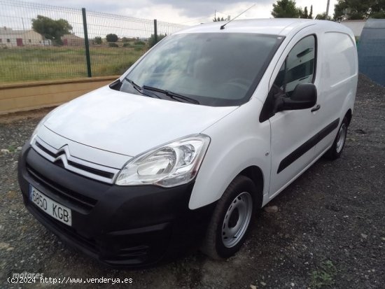 Citroen Berlingo furgon 1.6 HDI. de 2017 con 175.000 Km por 9.500 EUR. en Murcia