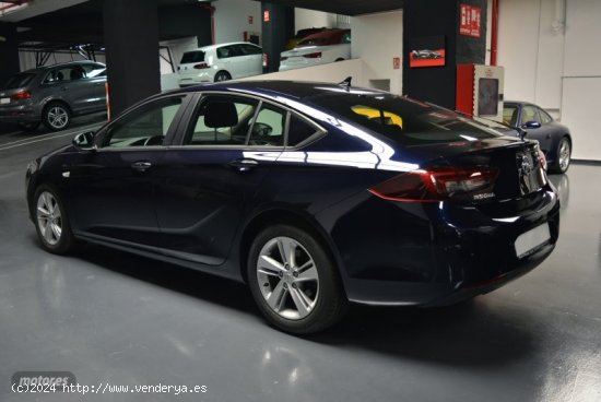 Opel Insignia 1.6 CDTI Turbo D Selective Pro 136 CV de 2019 con 179.000 Km por 12.900 EUR. en Madrid