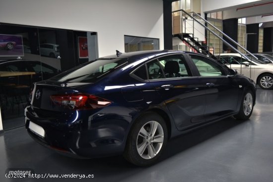 Opel Insignia 1.6 CDTI Turbo D Selective Pro 136 CV de 2019 con 179.000 Km por 12.900 EUR. en Madrid