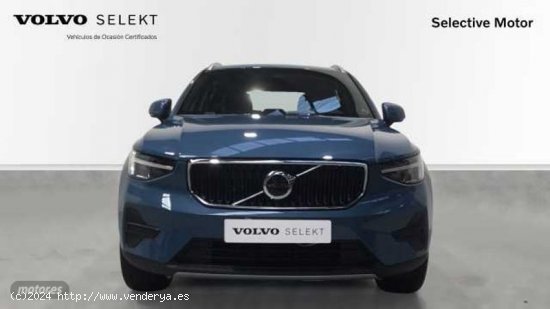 Volvo XC40 Core, B3 Semihibrido, Gasolina de 2024 con 1 Km por 39.600 EUR. en Cantabria