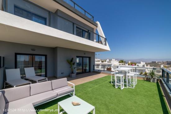 APARTAMENTO CON VISTAS AL MAR CON GRAN TERRAZA - ALICANTE