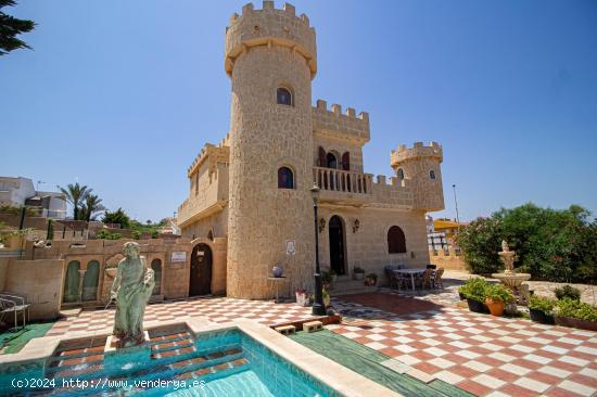 FANTASTICO CASTILLO DE BEGASTRI, CHALET CON VISTAS AL MEDITERRÁNEO KM3 - MURCIA