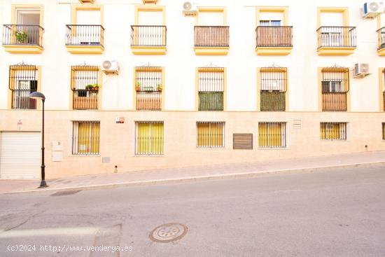 LOCAL COMERCIAL EN BERJA - ALMERIA