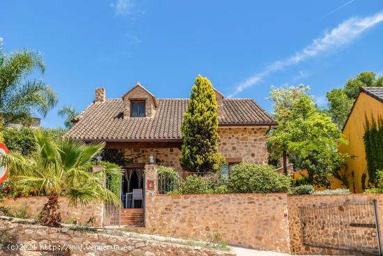 Vida de Confort Y Elegancia.Chalet en Pedralba. ¡SIN COSTES INMOBILIARIAS! - VALENCIA