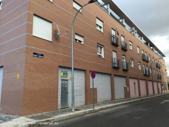 Local en venta en Azuqueca de Henares, Guadalajara - GUADALAJARA