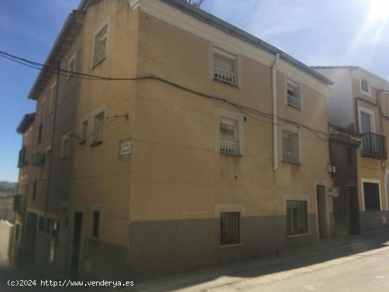 Casa en venta en Sacedón - GUADALAJARA