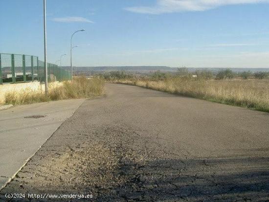 TERRENO URBANO EN YUNQUERA DE HENARES, GUADALAJARA - GUADALAJARA