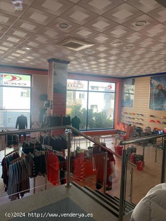 SE VENDE LOCAL COMERCIAL - CADIZ