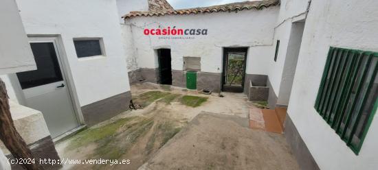  CASA CON TEJADO NUEVO EN PEDROCHE - CORDOBA 