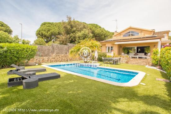 Encantadora casa en venta en Arenys de Mar - BARCELONA