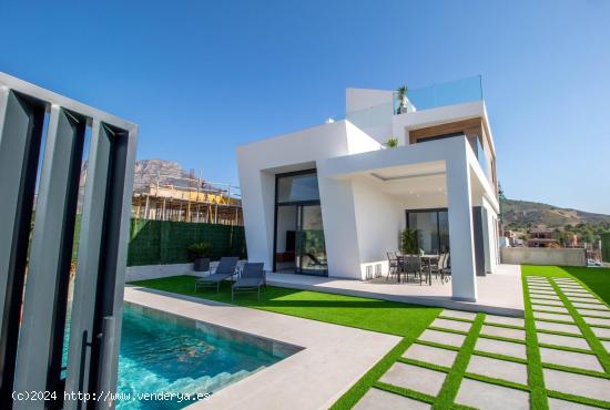 VILLAS DE OBRA NUEVA EN FINESTRAT - ALICANTE