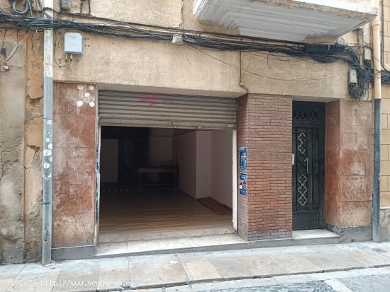 Local comercial en C/ Mercería junto a la Catedral, Casco antiguo de Tarragona. - TARRAGONA