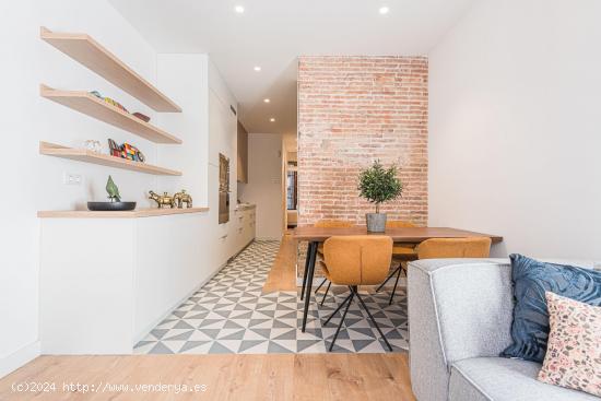 Piso reformado de 3 habitaciones en el Eixample - BARCELONA