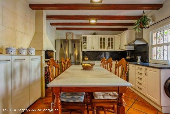 Casa reformada con Apartamento independiente - BALEARES