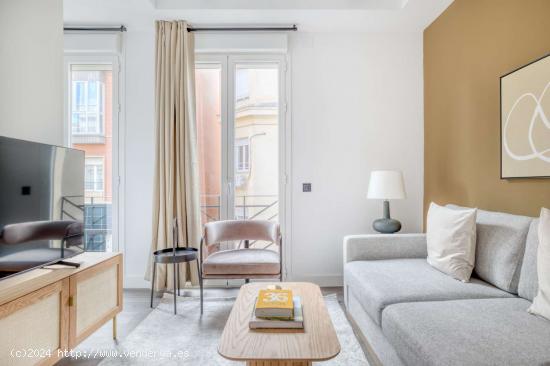 Apartamento de 2 dormitorios en alquiler en Madrid - MADRID