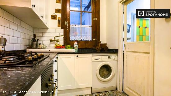 Elegante apartamento de 2 dormitorios en alquiler en El Raval - BARCELONA