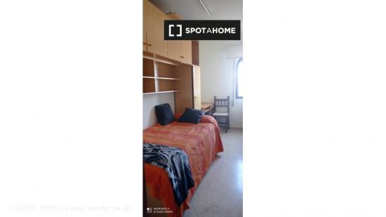 Habitación en piso compartido en Port Sa Platja - VALENCIA