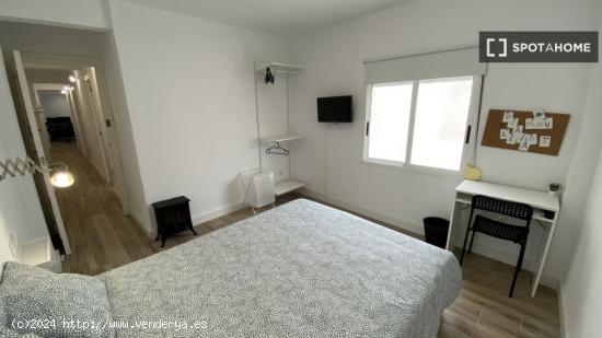 Habitación en piso compartido en Alicante (Alacant) - ALICANTE