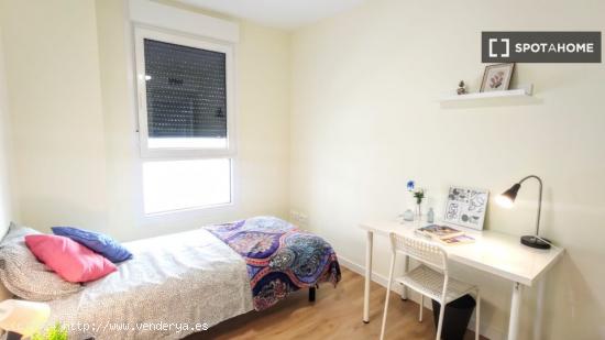 Habitación en piso compartido en Alfara del Patriarca - VALENCIA