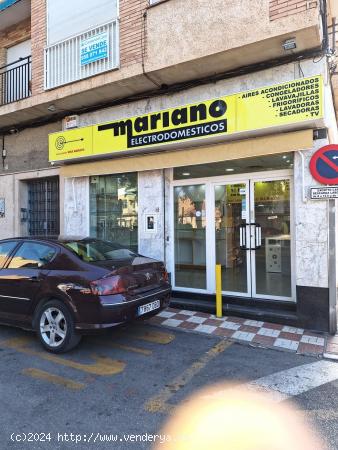 SE ALQUILA FÁNTASTICO LOCAL DE 50m2 HACIENDO ESQUINA EN PLAZA ESPAÑA (ARMILLA) - GRANADA