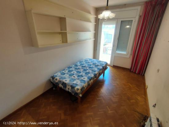 PISO CON PARQUING EN VENTA - BARCELONA