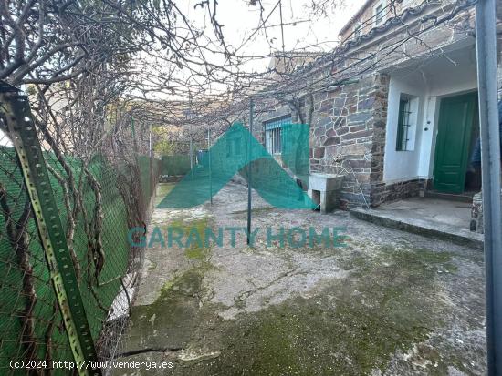 SE VENDE CASA CON TERRENO EN ZONA PARTE ANTIGUA - CACERES