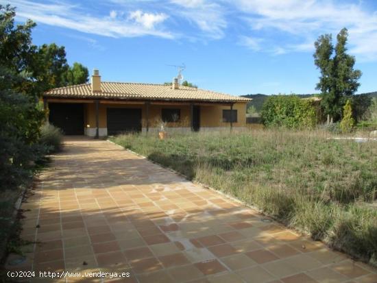 Chalet independiente con piscina en QUEROL! - TARRAGONA