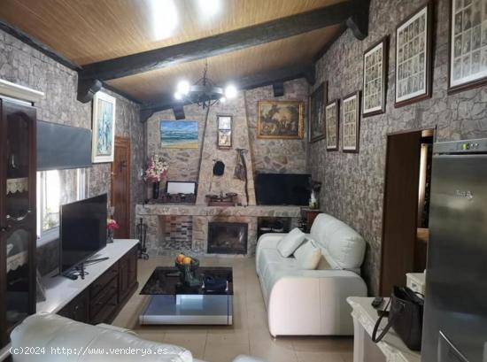 VENTA DE CHALET CON BARBACOA SALON EN LA RANA VERDE - CADIZ