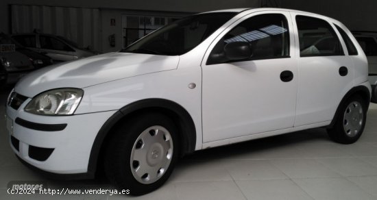 Opel Corsa 1.3 CDTI de 2003 con 233.404 Km por 2.900 EUR. en Salamanca